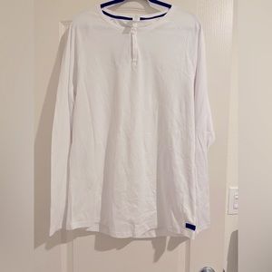 Alphalete mens Henley top size XL